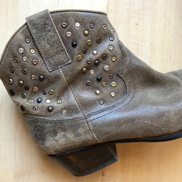 Weathered and Studded Grey Leather Cowboy Boots - Picture 2 of 5